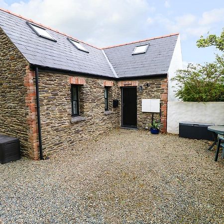 The Old Stables Villa Fishguard Bagian luar foto