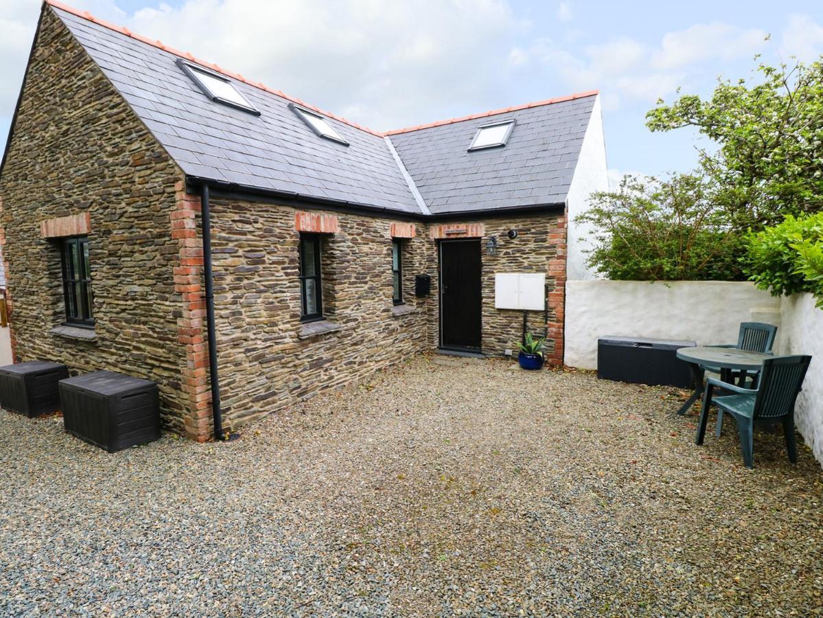 The Old Stables Villa Fishguard Bagian luar foto
